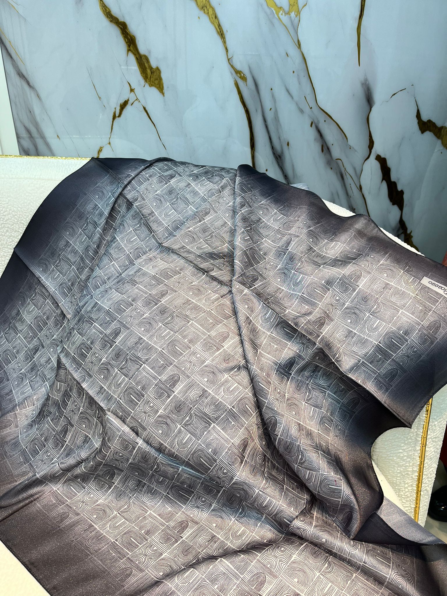 PİCASSO HİBRİT DİGİTAL KRİSTAL EŞARP 3817