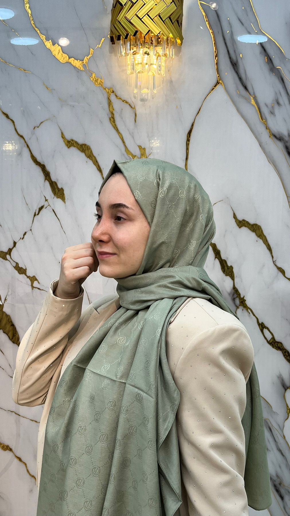 BELLİ MONOGRAM ŞAL 3837