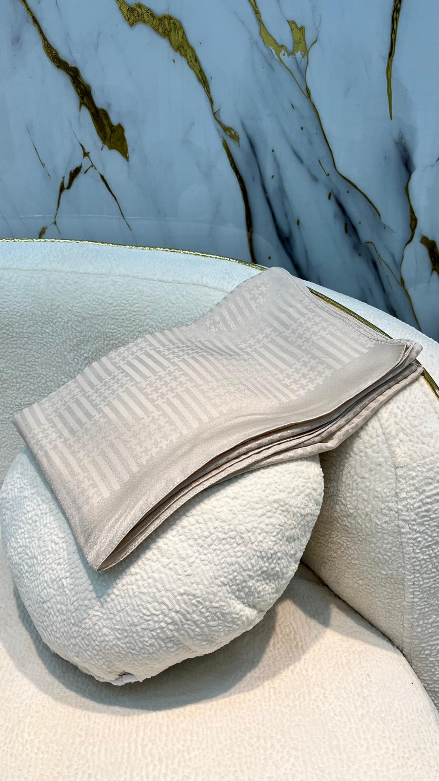 HİNT İPEK PIRILTI ŞAL 3809