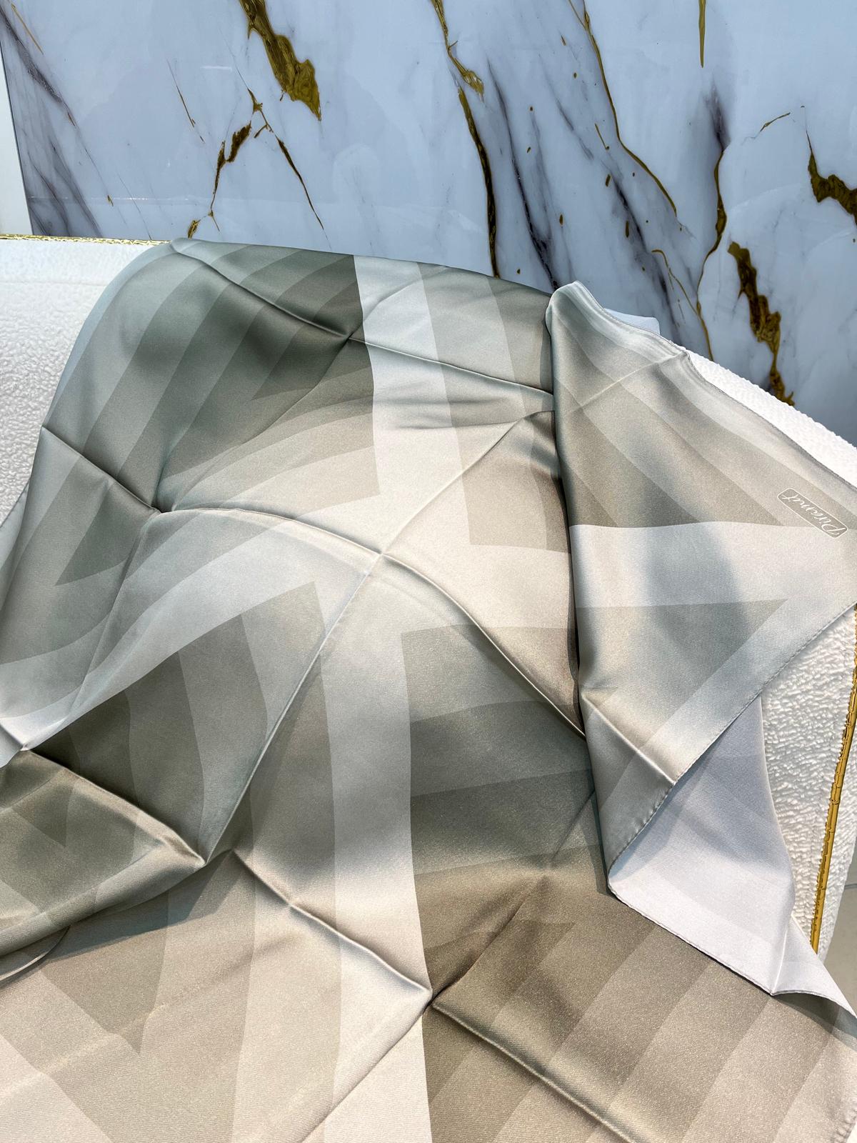 PİRAMİT  EŞARP 3815