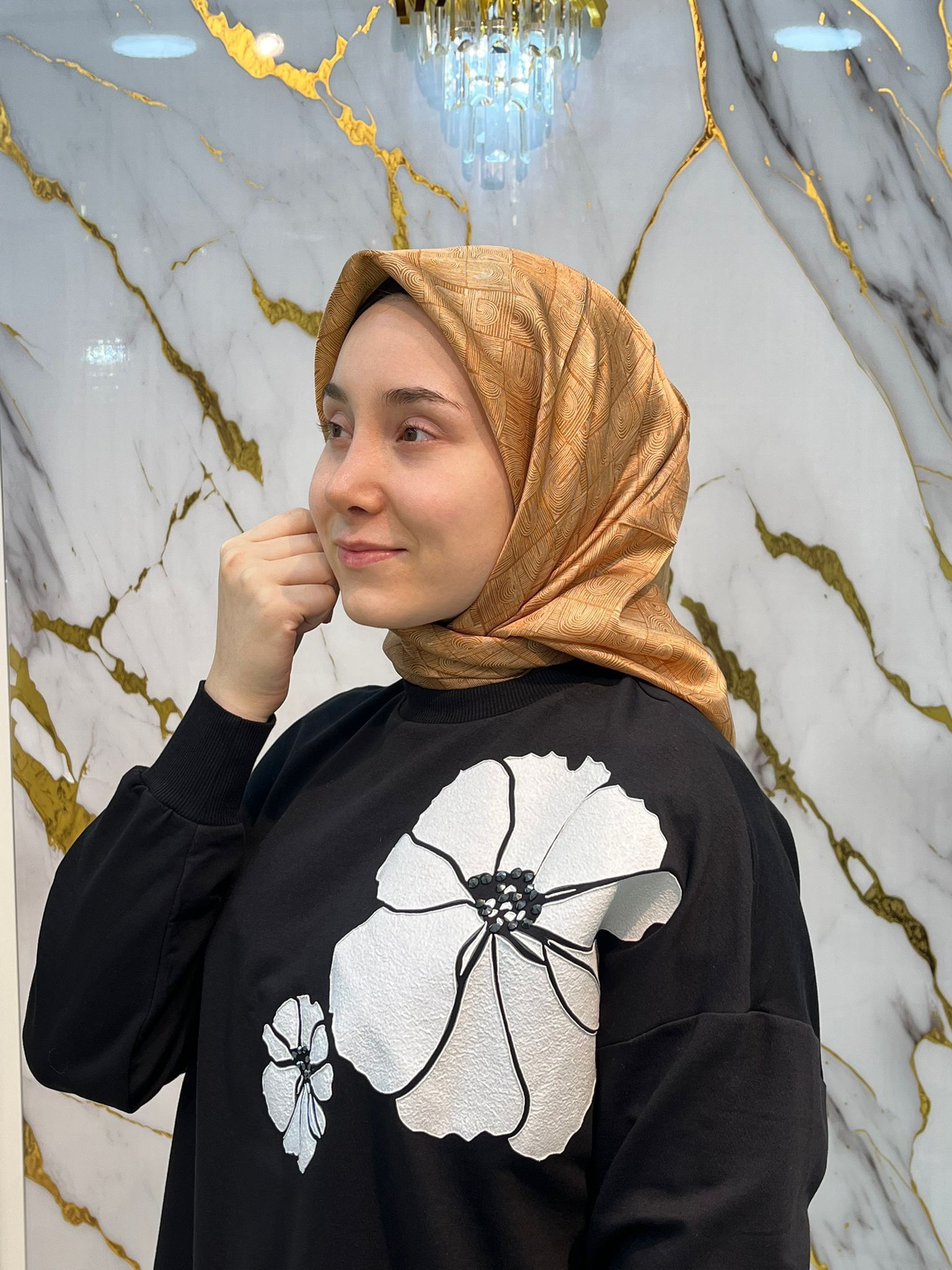 PİCASSO HİBRİT DİGİTAL KRİSTAL EŞARP 3817