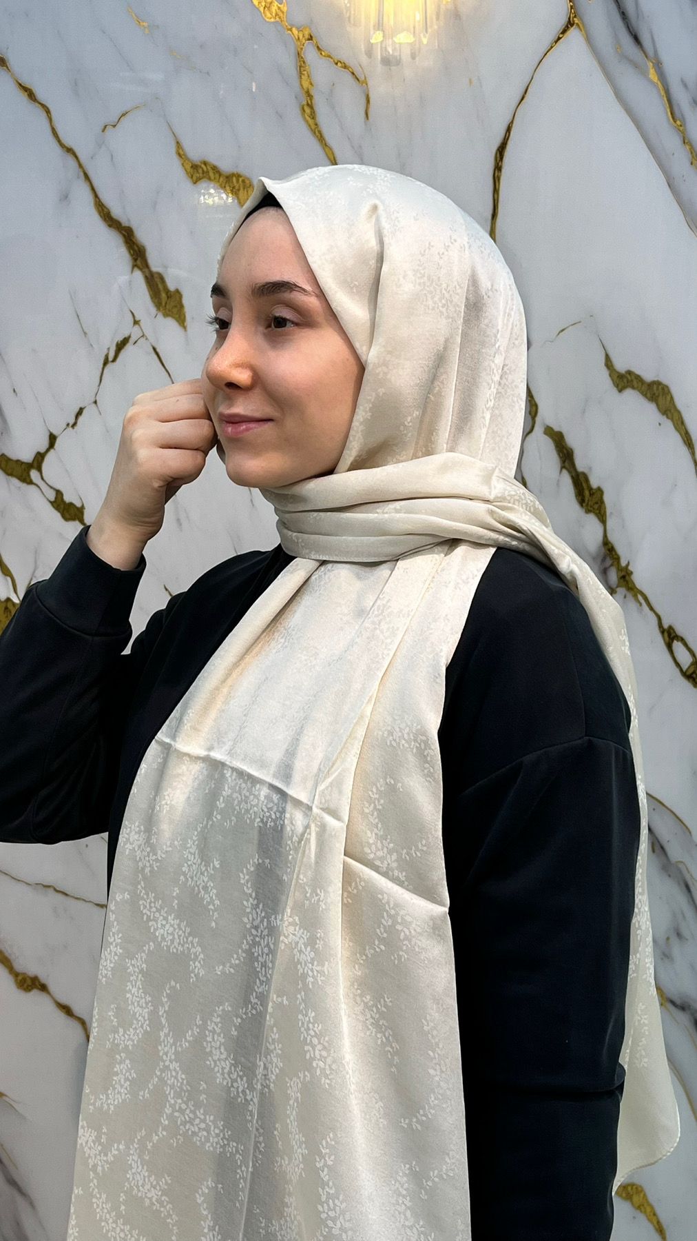 BELLİ FRESH LİVA ÇİÇEK DESEN ŞAL 3831